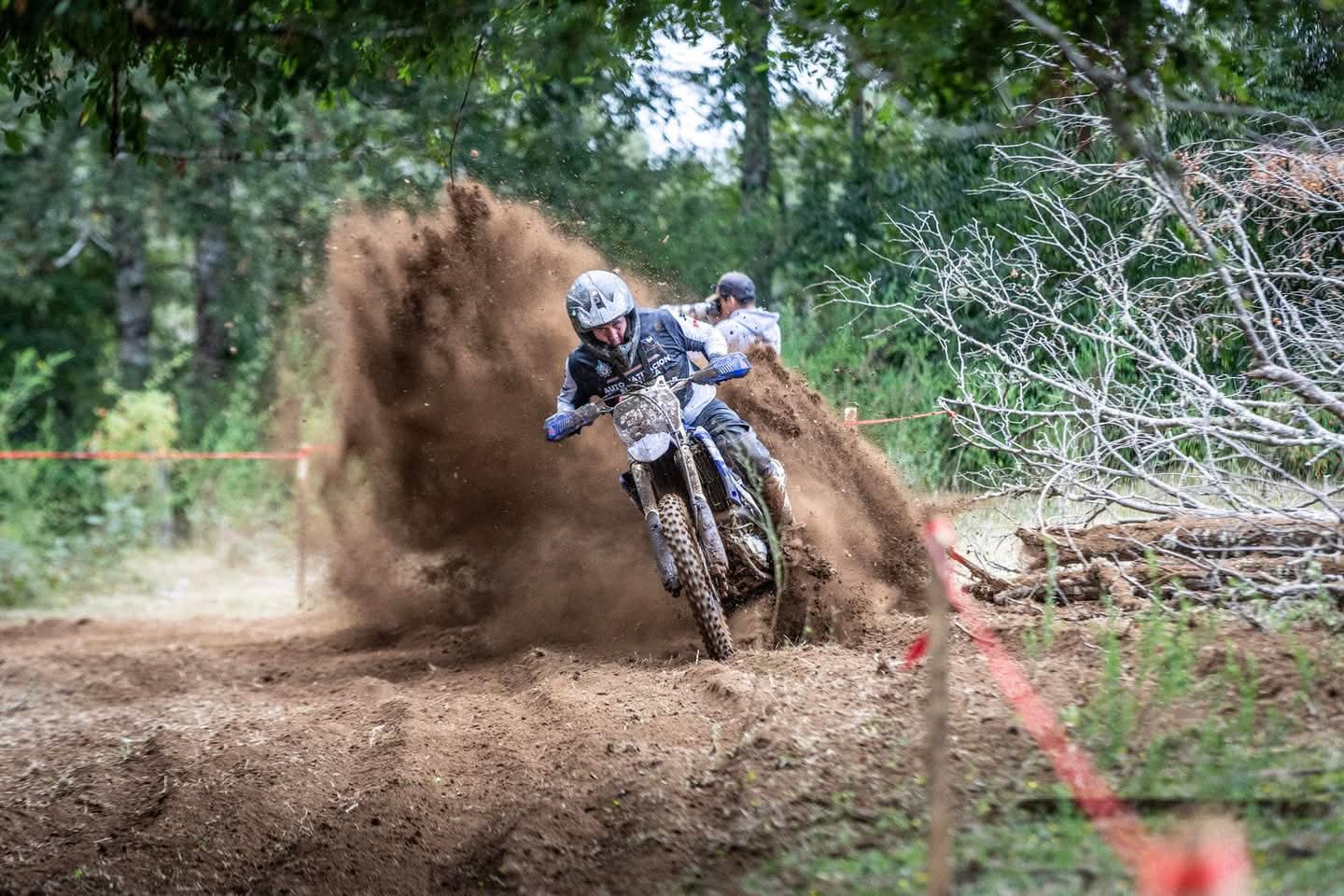 “Johan Molina destaca en la primera fecha del Campeonato Regional de Enduro en Los Lagos”